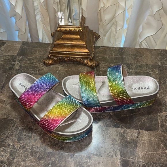 Bamboo Sandals - Picture 2 of 3